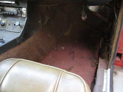 1972 MG B GT, Rolling Chassis complete w/Wire wheels, Engine and Transmission, image 14