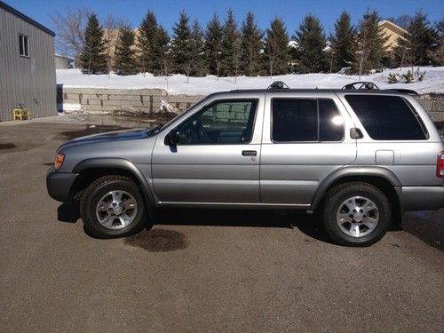 2001 nissan pathfinder se