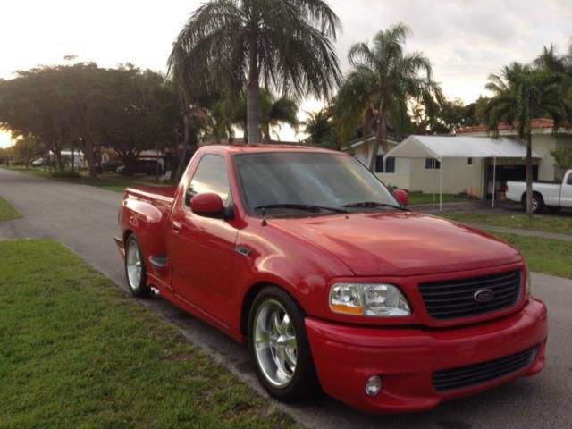 Ford f-150 lightning standard cab pickup 2-door