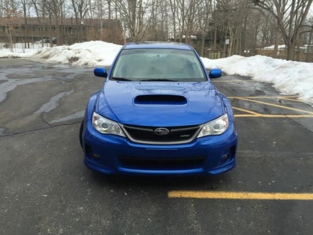 Subaru impreza wrx premium wagon 4-door