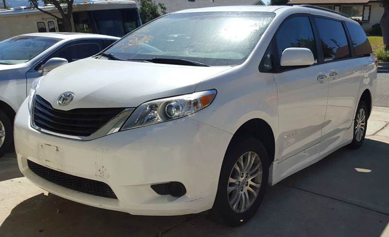 2011 toyota sienna handicap xle 7-passenger auto access seat