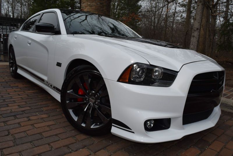 2013 dodge charger srt8