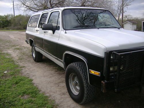 1991 gmc suburban ( 4x4 ) hunting or recreational