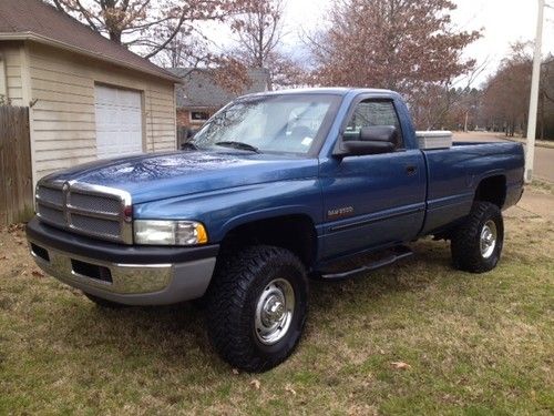 2001 dodge ram 2500 4x4 cummins turbo diesel *110,000* miles