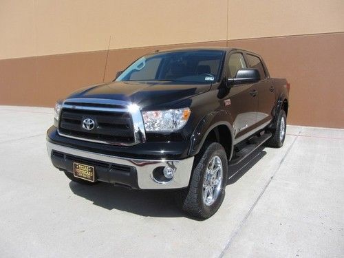 2012 toyota tundra~crewmax~4x4~trd~sr5~lift~rcam~lea~20s~nitto~1 owner