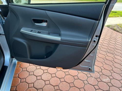 2012 Toyota Prius V PRIUS V FIVE HYBIRD 31 TOYOTA DEALER SERVICES 1 FL OWNER, US $2,800.00, image 6