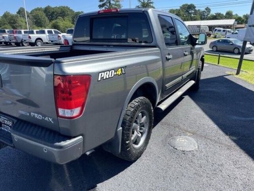 2015 nissan titan pro-4x