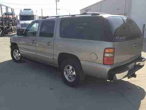 2001 Chevrolet Suburban 4x4 Southern Vehicle, image 2