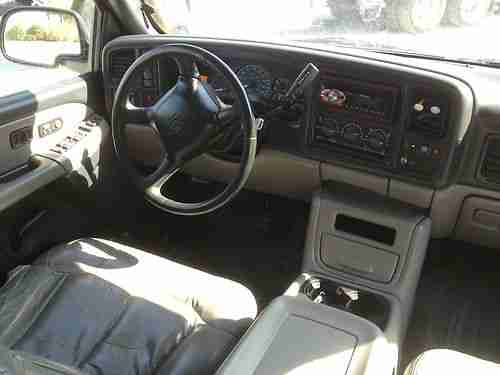 2001 Chevrolet Suburban 4x4 Southern Vehicle, image 8