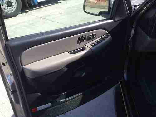 2001 Chevrolet Suburban 4x4 Southern Vehicle, image 10