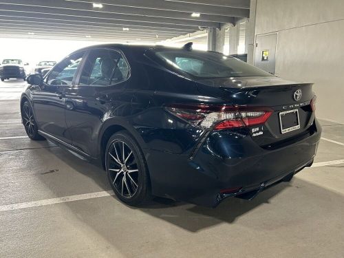 2021 toyota camry se