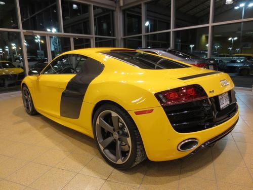 Audi r8 v10 5.2 quattro 2011 15,376km imola yellow, carbon mirrors, gps etc!!