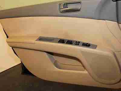 Stylish Clean MP3 Dual Air Bags Cruise Control Great Gas Mileage, image 15