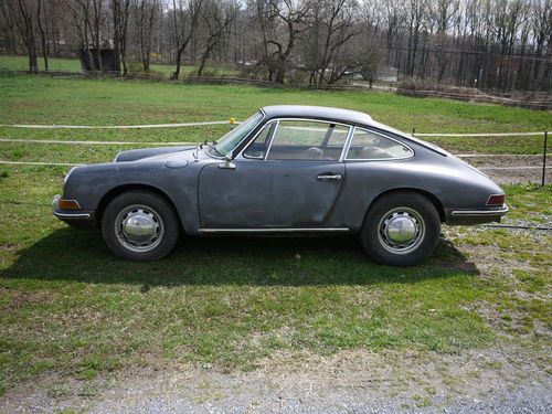 No reservere: porsche 912 swb, last registered 33 years ago