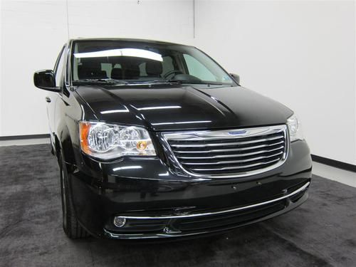 2012 chrysler town &amp; country touring edition mini van