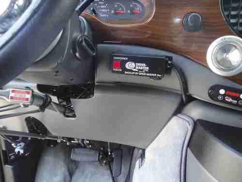 Handicap with Lift. Disabled-Ready modified Van 3-Door 4.6L. NO RESERVE, image 15