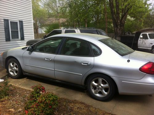 2001 ford taurus se 4-valve sedan 4-door 3.0l