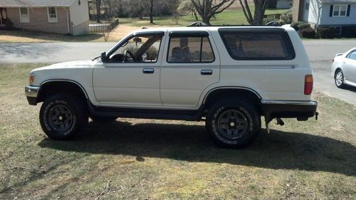 1995 toyota 4runner sr5 sport utility 4-door 3.0l