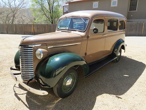 1939 chevy suburban, barn door, excellent