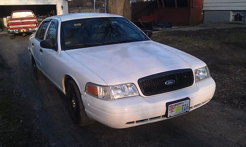 2004 ford crown victoria police interceptor p71