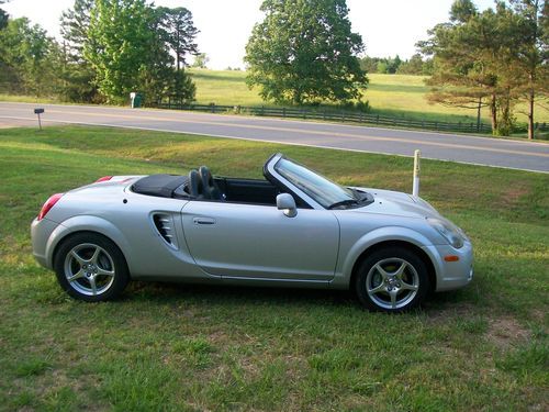 2004 toyota mr 2 spider convertible leather 5 speed super sharp and sporty