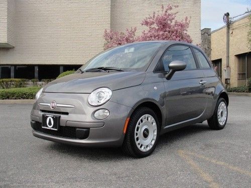 Beautiful 2012 fiat 500 pop, only 4,162 miles, warranty!!!