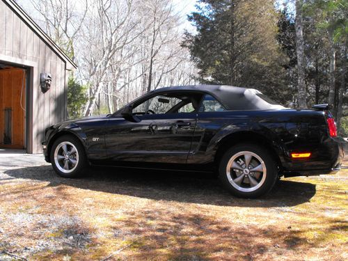 2005 mustang gt convertible premium edition 5,628 miles