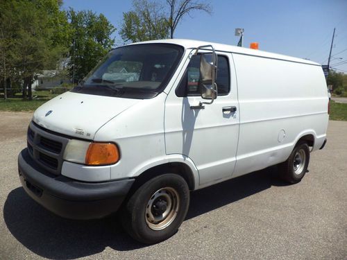 '01 dodge cargo van 1500 ram van 1500 64k miles utility van work van no reserve!