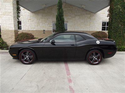 Sxt low miles 2 dr coupe gasoline 3.6l v6 dohc black