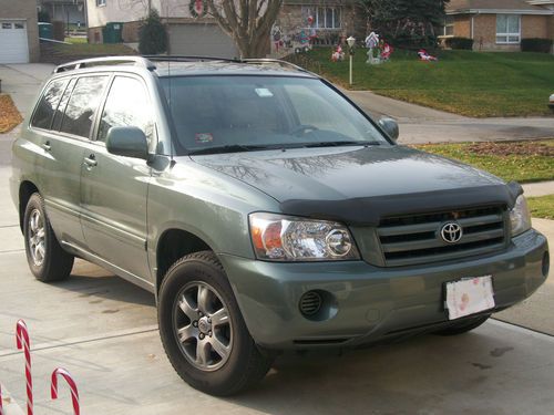 Toyota highlander...2nd owner ..7 passenger third row.2wd v6 excellent condition