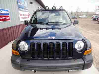 Renegade 4X4 SUV CD Air Conditioning Alarm System Alloy Wheels AM/FM Fog Lights, image 2