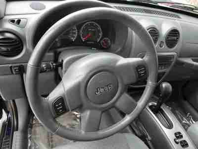 Renegade 4X4 SUV CD Air Conditioning Alarm System Alloy Wheels AM/FM Fog Lights, image 8