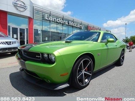 2011 dodge challenger srt8 coupe 2-door 6.4l