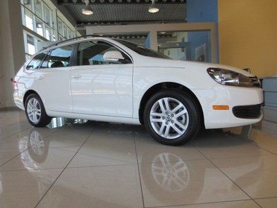 Tdi diesel 2.0l cd turbocharged traction control front wheel drive am/fm stereo