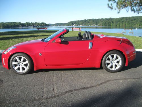 2005 nissan 350z touring convertible 2-door 3.5l