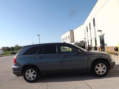 2005 chrysler pacifica touring sport utility 4-door 3.5l, zip code 61114