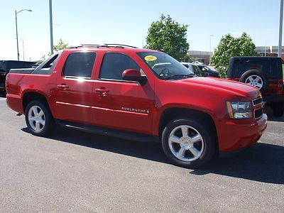 2007 chevy avalanche ltz / 4x4 / leather / roof / dvd / navigation / must see