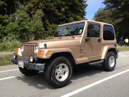 2000 jeep wrangler sahara - extremely clean!