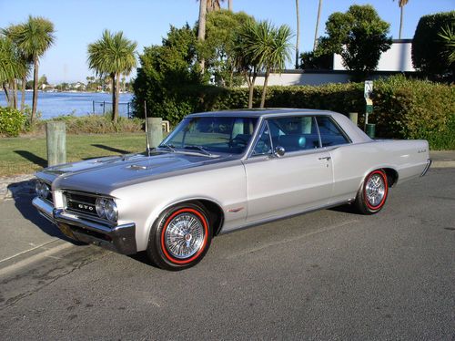 1964 pontiac gto 4-spd, tri-power, factory air conditioning, tilt, wood wheel