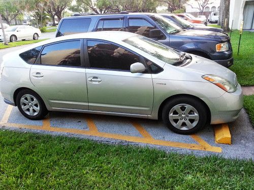 2007 toyota prius very clean 70k miles touring hatchback 4-door 1.5l