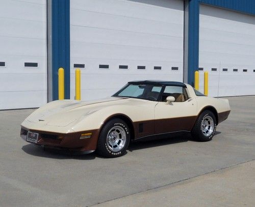 1981 chevrolet corvette coupe 2-door 5.7l