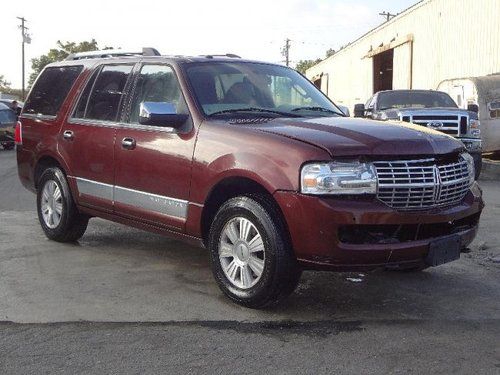 2010 lincoln navigator 4wd damaged salvage runs! loaded wont last priced to sell