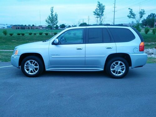 Denali awd suv 4-door 5.3l v8 leather navigation automatic 4wd tow hitch dvd