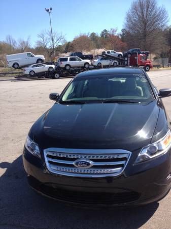 2011 ford taurus se sedan 4-door 3.5l