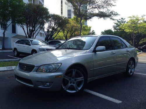 2001 lexus is300 base sedan 4-door 3.0l