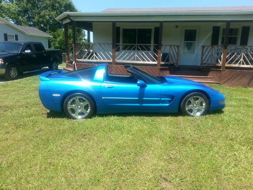 1998 chevrolet corvette base hatchback 2-door 5.7l