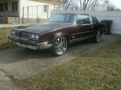 1986 oldsmobile cutlass supreme brougham- 58k- custom exhaust- chrome 22's