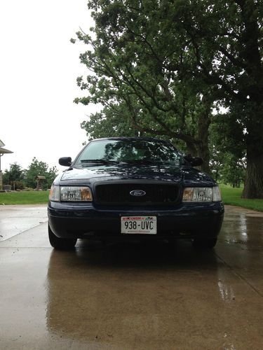 2008 ford crown victoria police interceptor sedan 4-door v8 4.6l