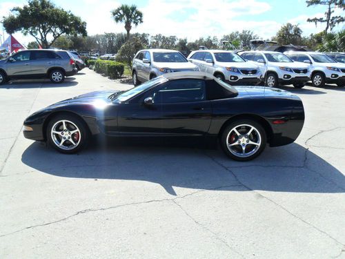 2003 chevrolet corvette base convertible 2-door 5.7l  low miles clean!