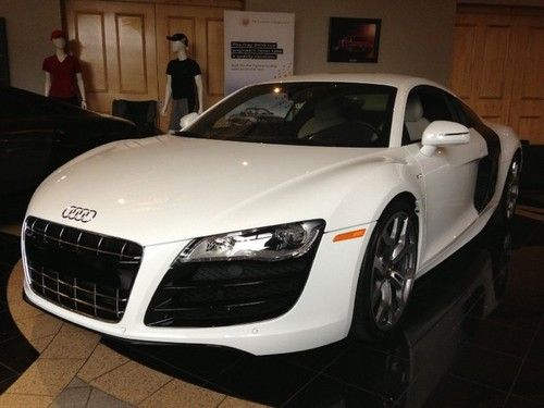 2010 audi r8 5.2l (2dr cpe auto quattro 5.2l)